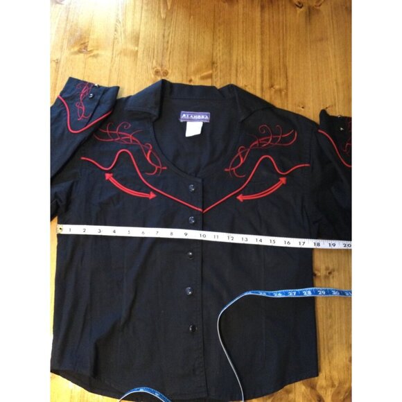 Alamosa Womens Western Blouse Button Front Top Red Embroidery & Piping - Picture 5 of 6